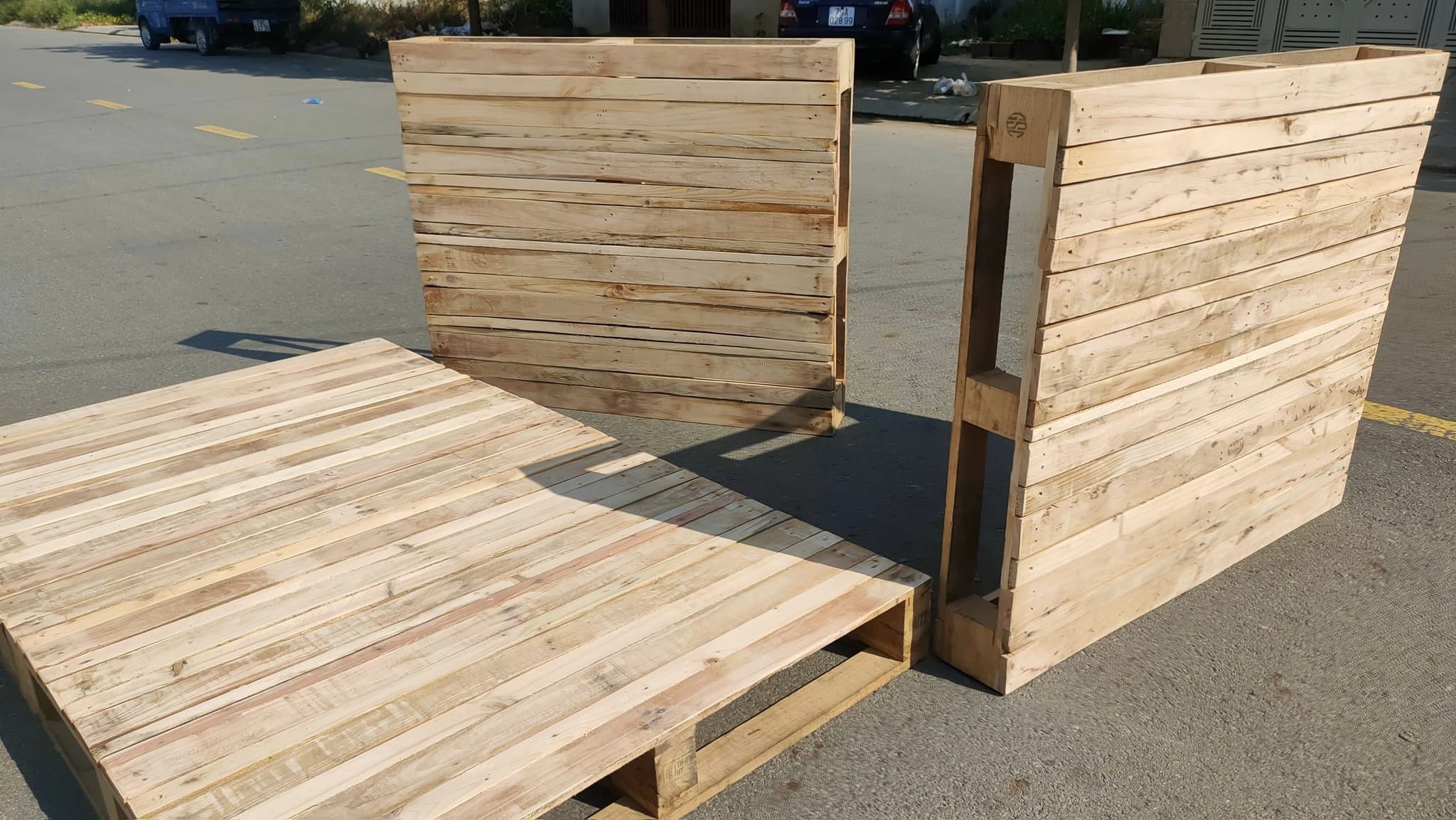 Pallet gỗ khác gì với pallet dừa